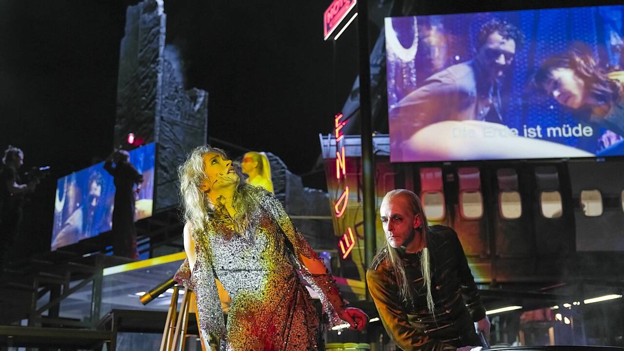 'Dies Irae - Tage des Zorns. Eine Endzeit-Oper' am Burgtheater  