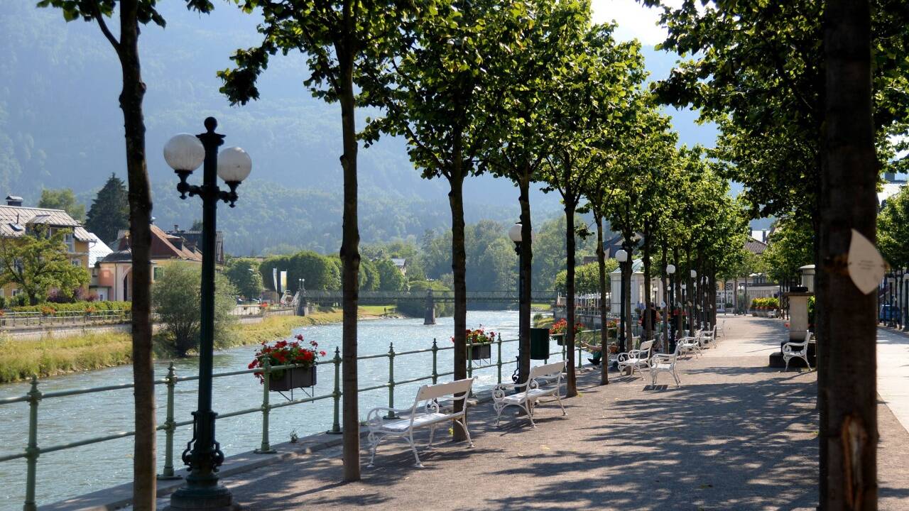 Die Esplanade an der Traun in Bad Ischl. Einige Haushalte in der künftigen Europäischen Kulturhauptstadt haben Probleme mit der Trinkwasserversorgung. Die Esplanade an der Traun in Bad Ischl. Einige Haushalte in der künftigen Europäischen Kulturhauptstadt haben Probleme mit der Trinkwasserversorgung.