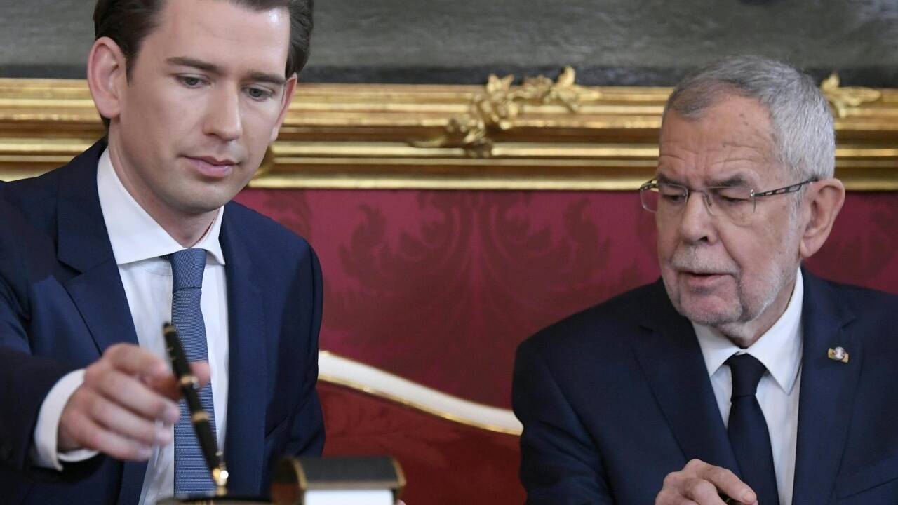 Bundeskanzler Sebastian Kurz und Bundespräsident Alexander Van der Bellen im Rahmen der Angelobung der neuen türkis-grünen Regierung am Dienstag, 07. Jänner 2020 in der Präsidentschaftskanzlei in der Hofburg in Wien. 