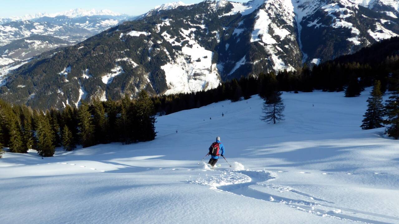Ein Pulvertraum mit Blick Richtung Bernkogel. Ein Pulvertraum mit Blick Richtung Bernkogel.