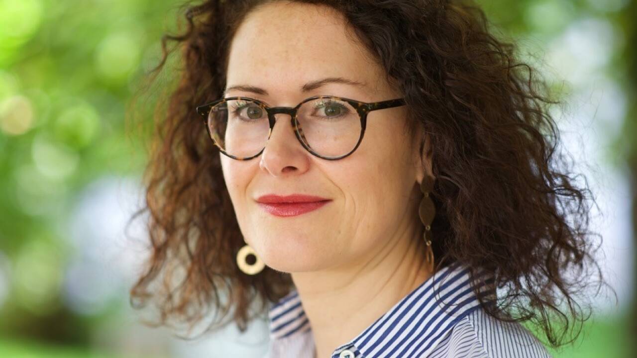 Kultur- und Literaturhistorikerin Sandra Mayer (40) kommentiert die royalen News direkt aus Großbritannien.  Kultur- und Literaturhistorikerin Sandra Mayer (40) kommentiert die royalen News direkt aus Großbritannien.