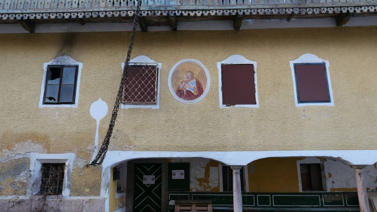 Der Braugasthof stammt im Kern aus dem 17. Jahrhundert. Der Braugasthof stammt im Kern aus dem 17. Jahrhundert.