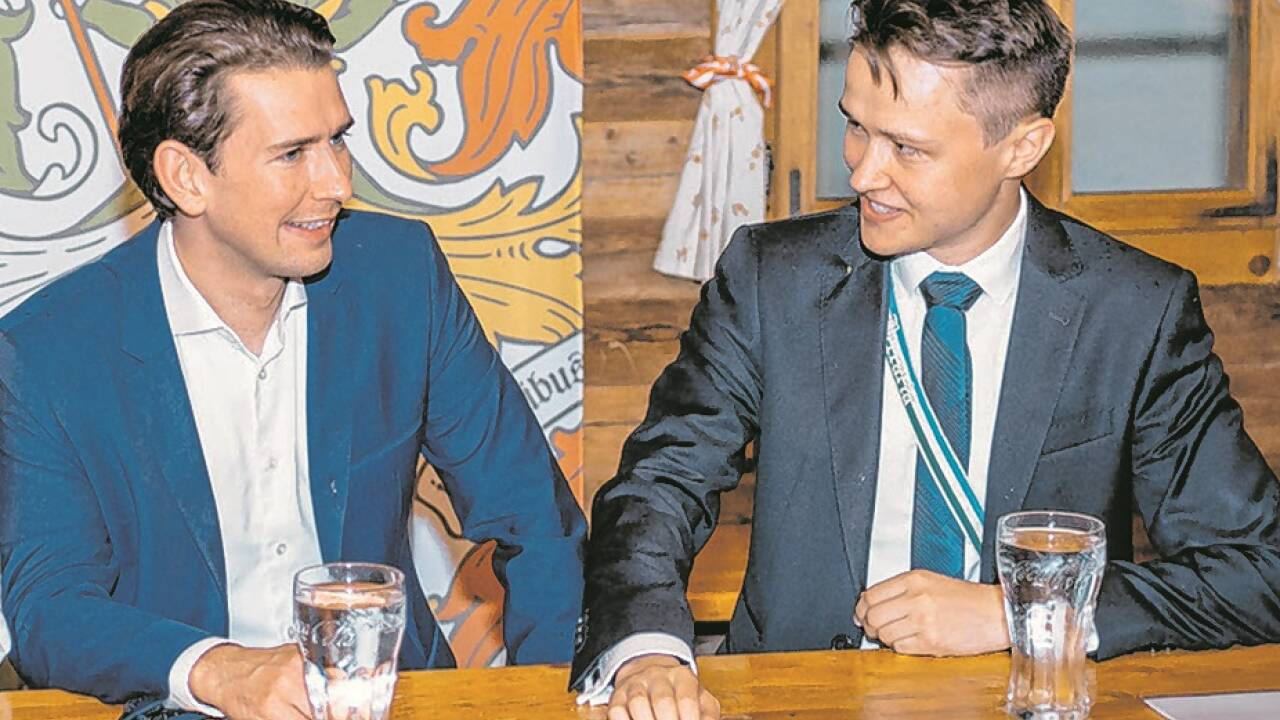 Gute Beziehungen pflegt der CV im Besonderen zur Politik. Im Bild Präsident Michael Bayrhammer mit Bundeskanzler Sebastian Kurz. 