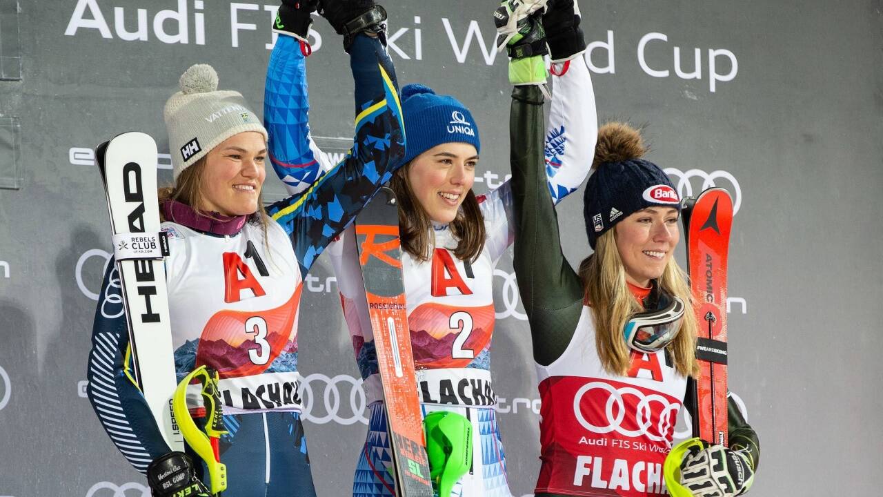 Das Podest von Flachau: Swenn Larsson, Vlhova, Shiffrin. 