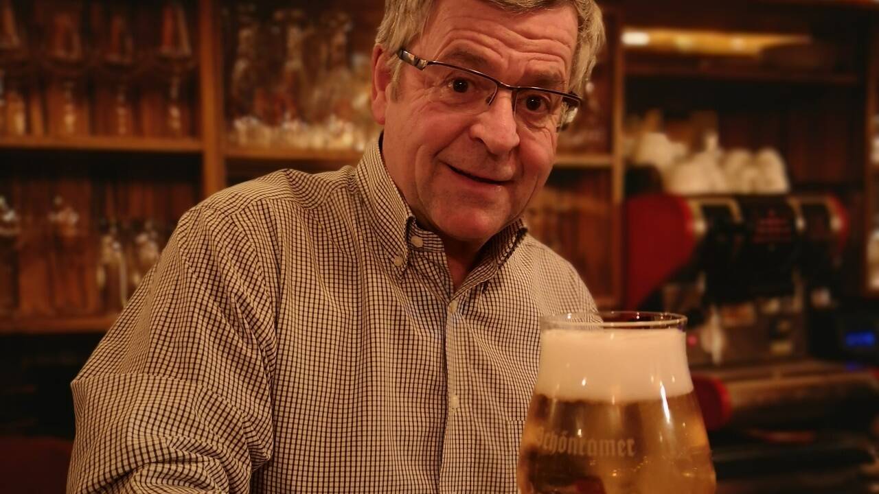 Alois Latini in seinem neuen Lokal in der Linzergasse in Salzburg.  