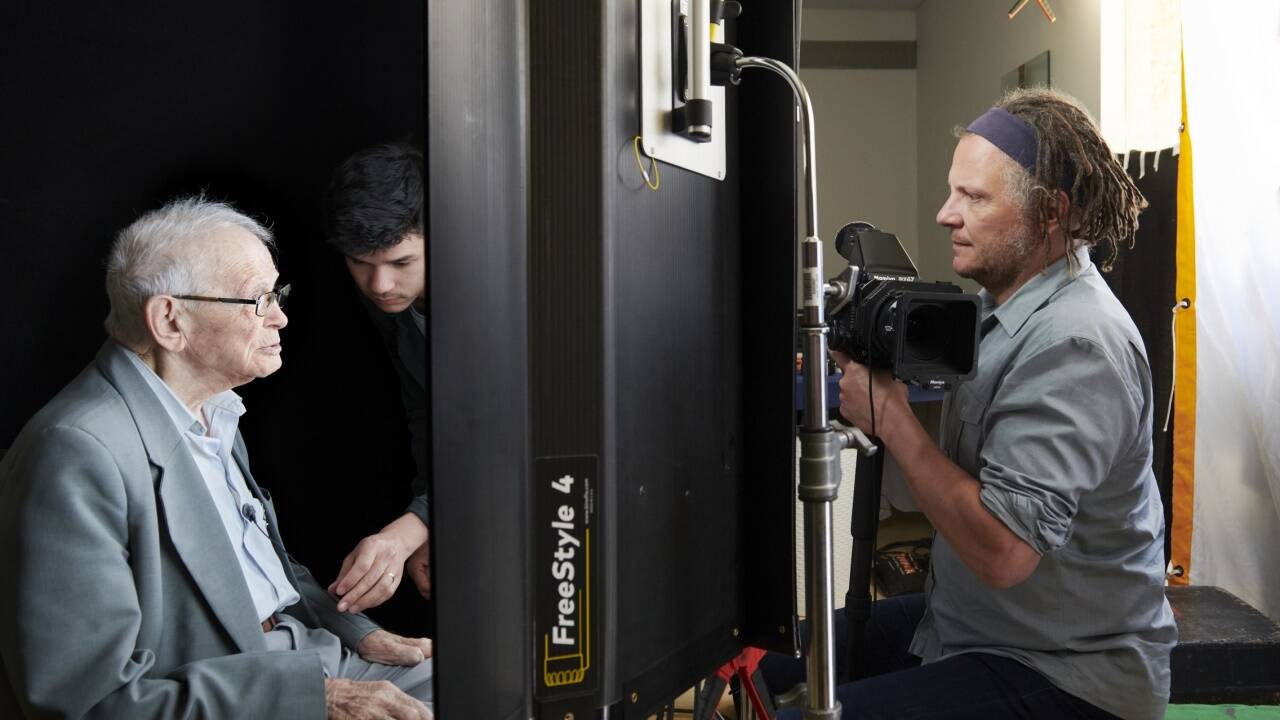Der Fotograf Martin Schoeller porträtiert 75 Holocaust Überlebende. 