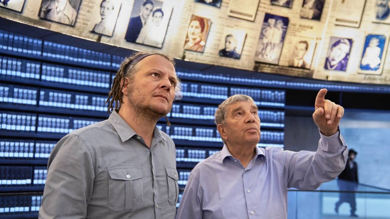 Die Ausstellung „Survivors“ wird am Dienstag in Essen eröffnet. 
