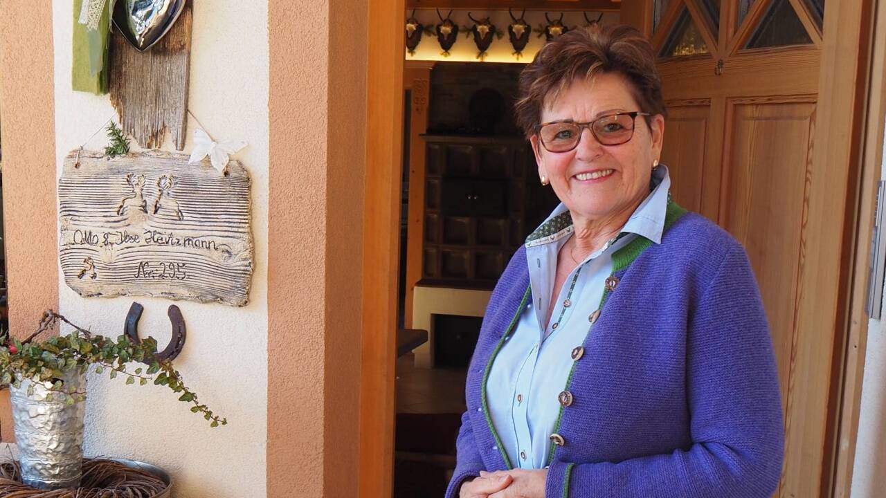 Ilse Haitzinger empfängt seit mehr als 30 Jahren Gäste in ihrem eigenen Haus. 