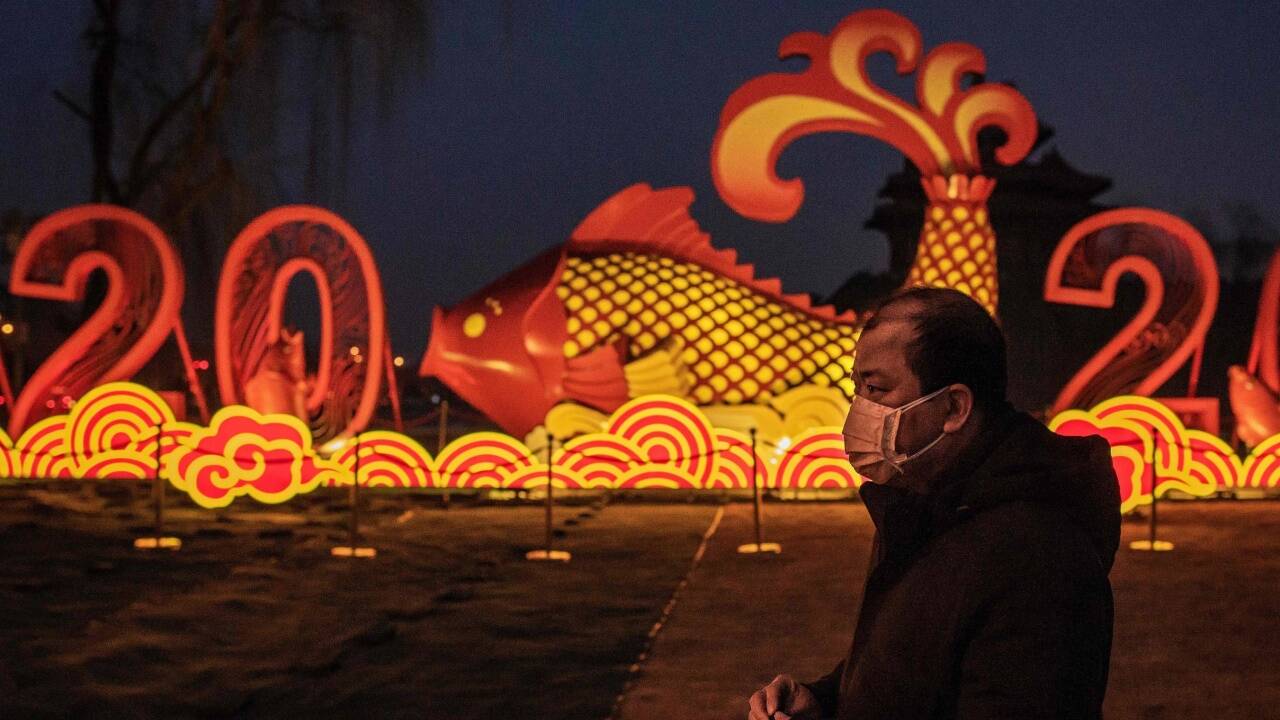 Angesichts der starken Ausbreitung der neuen Lungenkrankheit hat China seine drastischen Maßnahmen am Wochenende deutlich verschärft. 