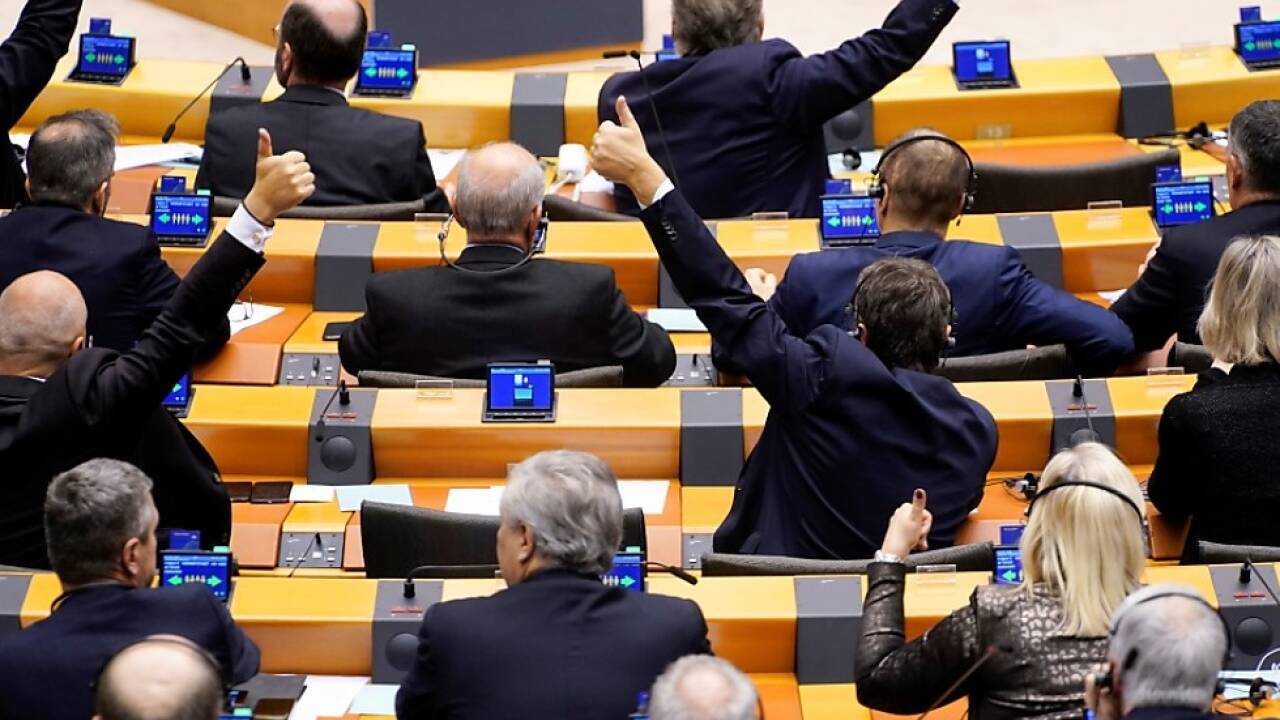 EU-Parlamentarier geben dem Brexit ihr OK 