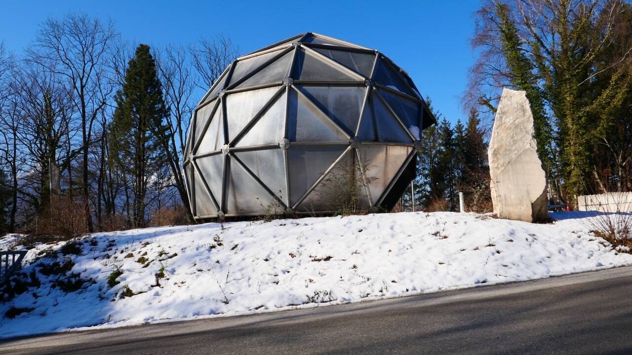 Der Kugelbau von Gerhard Garstenauer auf dem Firmengelände von Deisl-Beton in Hallein.  