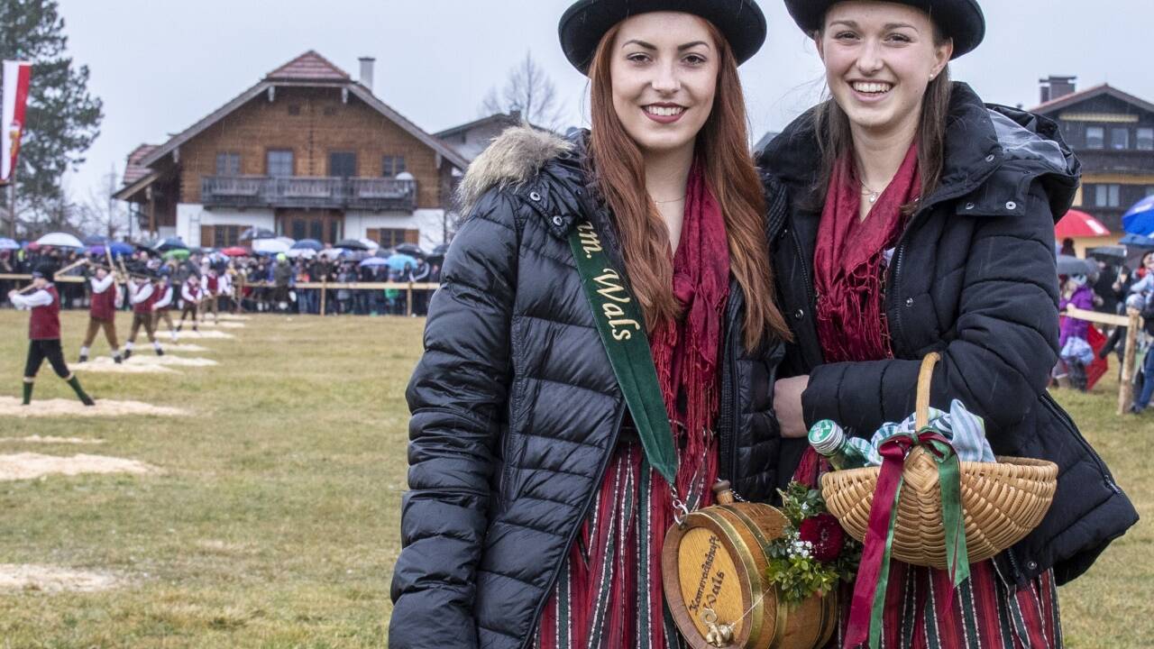 Hochprozentiges schenkten Anna und Magdalena aus.  