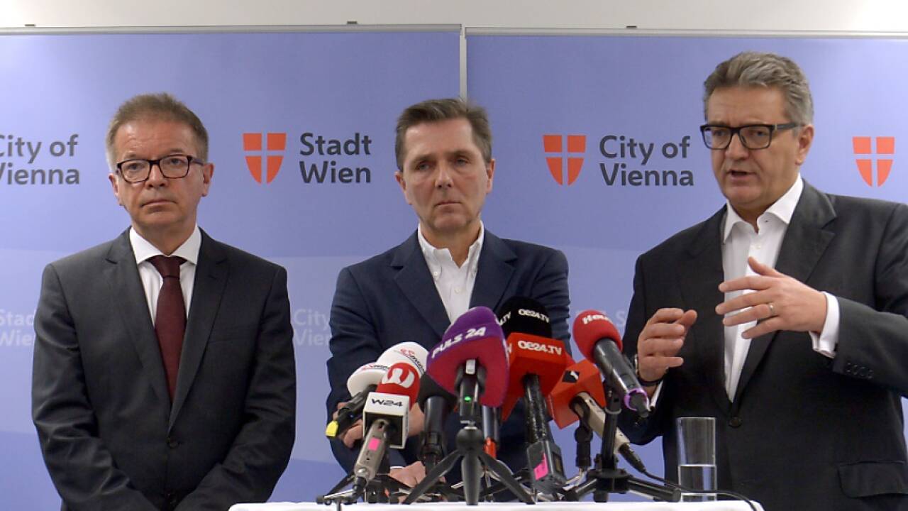 PK von Minister Anschober, KAV-Direktor Binder und Stadtrat Hanke 