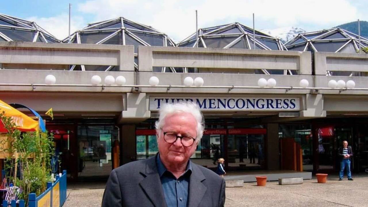 Architekt Gerhard Garstenauer vor „seinem“ Kongresszentrum.  