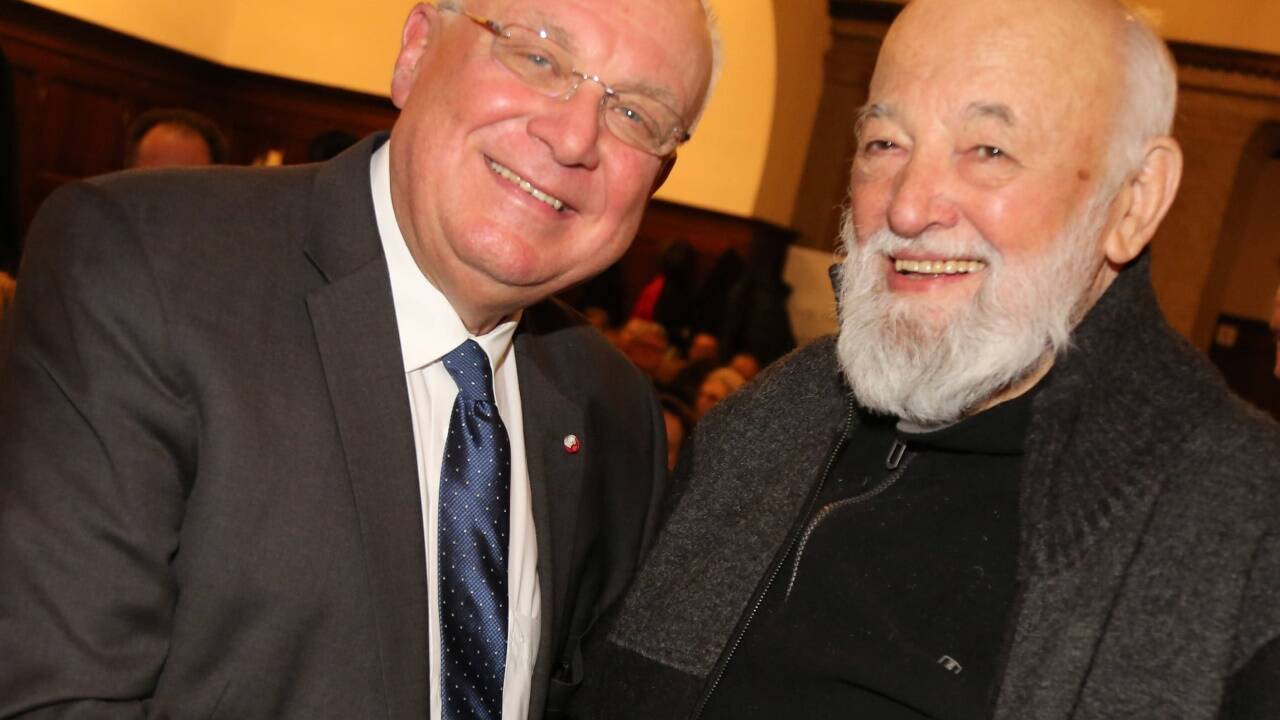 Unter den Gratulanten war auch Sepp Forcher. 