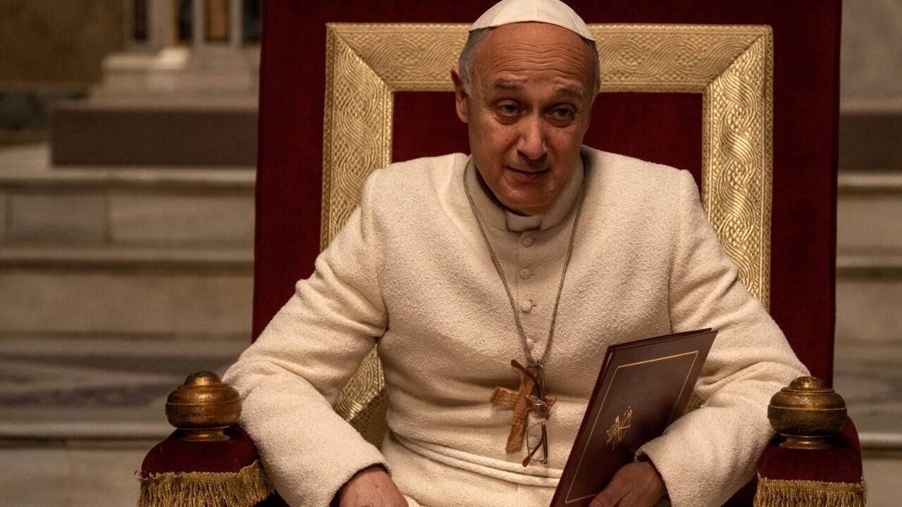 Papst Franziskus II. (Marcello Romolo) in der Sky-Serie „The New Pope“ Papst Franziskus II. (Marcello Romolo) in der Sky-Serie „The New Pope“