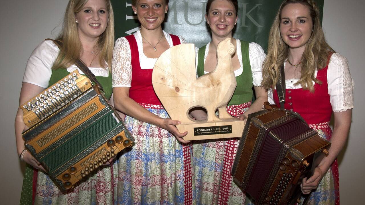 Die salzburgisch-steirische Gruppe „Blusnknepf“ war 2018 der Preisträger beim Pongauer Hahn in der Kategorie instrumental.  