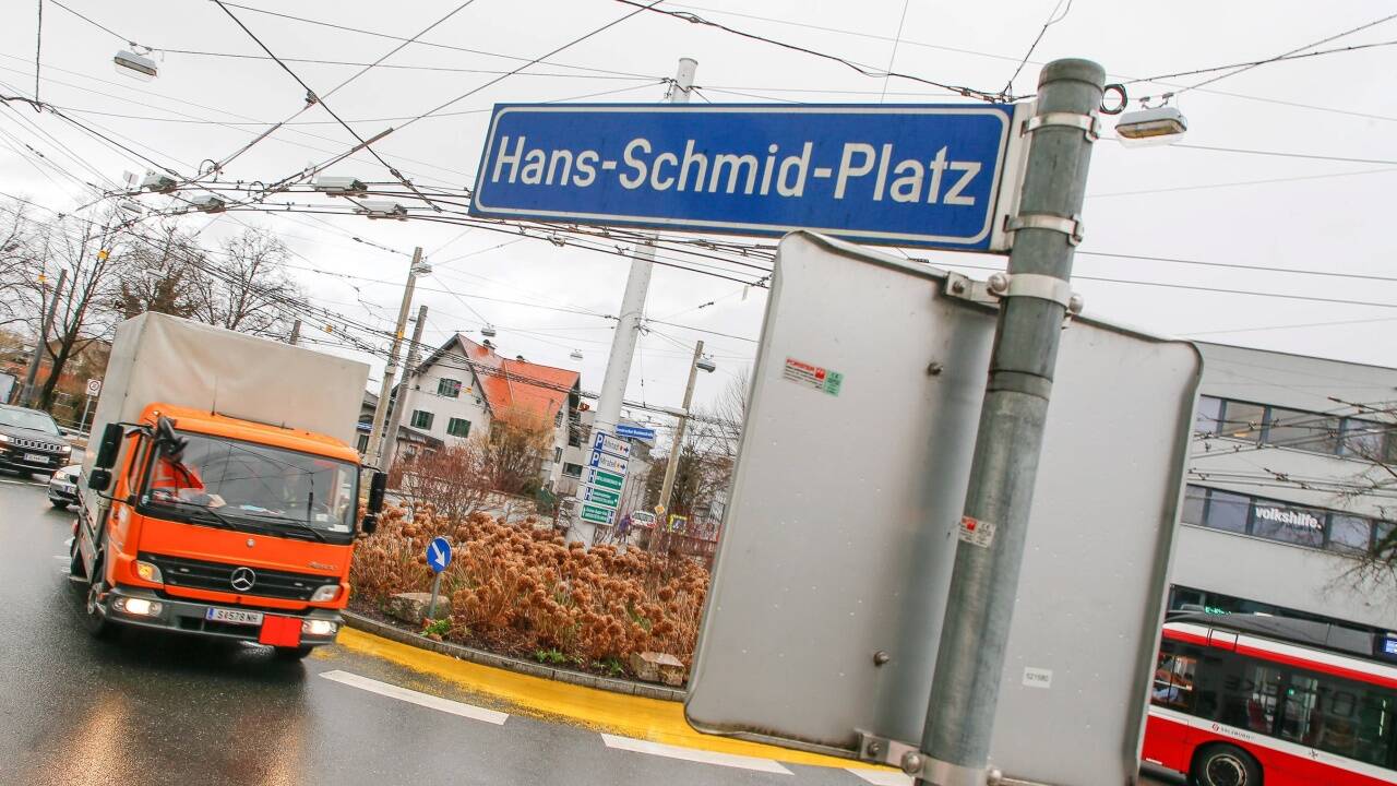 Seit 1993 ist in Maxglan Hans Schmid Namensgeber. 