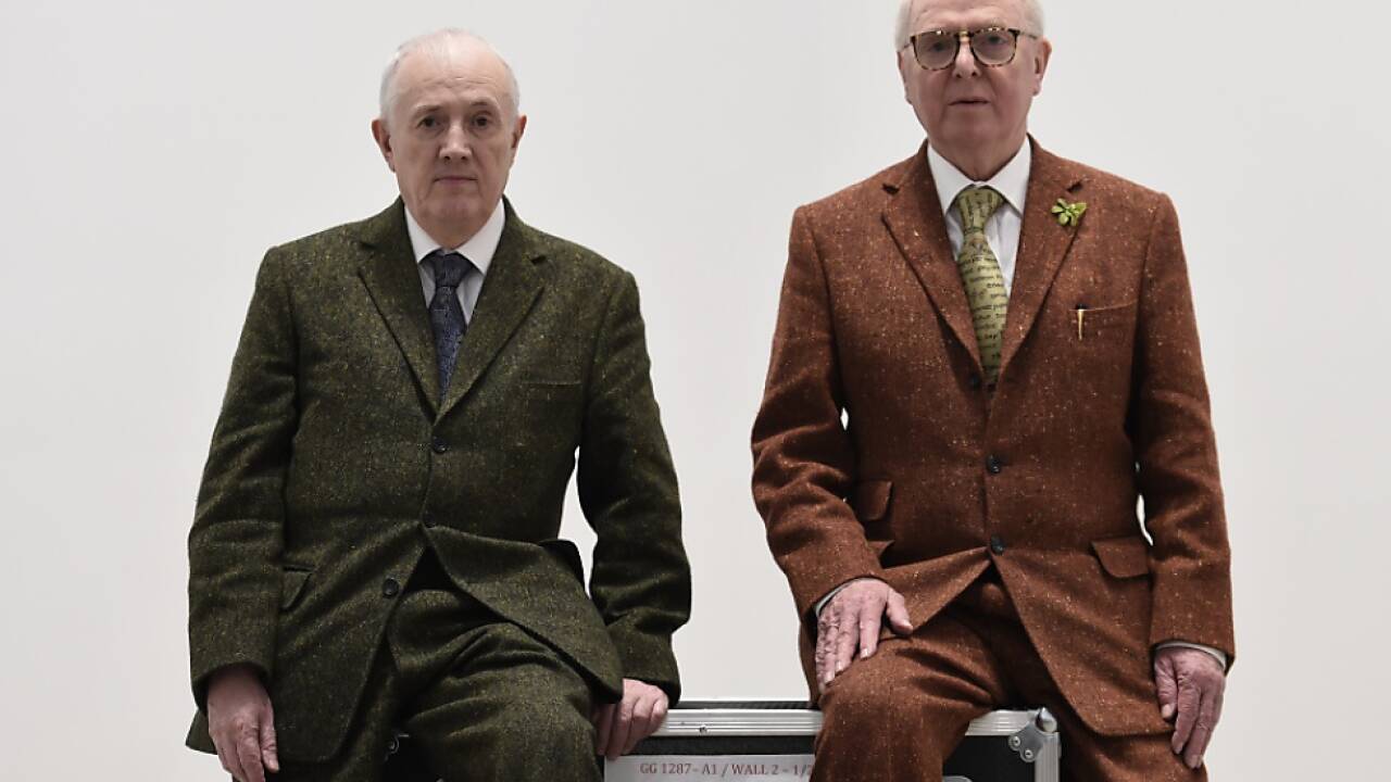 Das Duo präsentiert sich gemeinsam als 'Human Sculptors' 