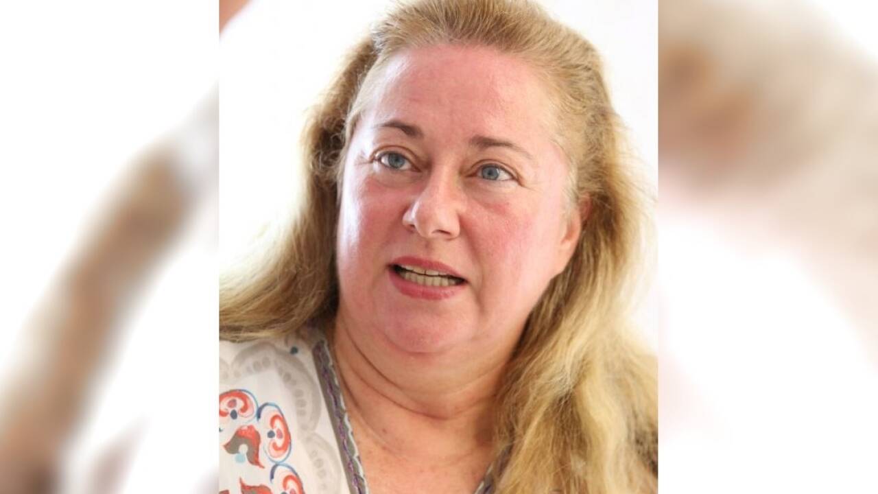 Die Salzburger SPÖ-Frauensprecherin Karin Dollinger kritisiert die Vorgehensweise von Neos-Landesrätin Andrea Klambauer in Sachen Frauenhäuser. 