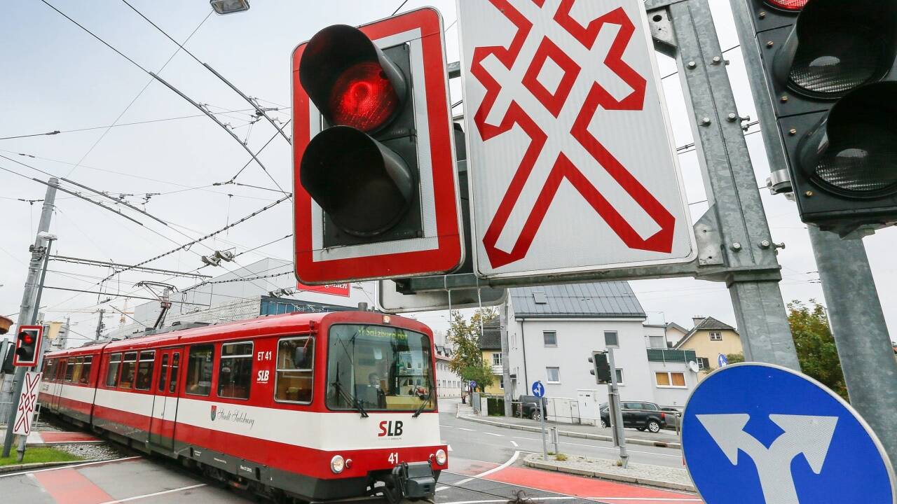 Viele Kreuzungsanlagen haben in zehn Jahren „ihre Lebenserwartung deutlich überschritten“. Kosten: 9,5 Millionen Euro. Viele Kreuzungsanlagen haben in zehn Jahren „ihre Lebenserwartung deutlich überschritten“. Kosten: 9,5 Millionen Euro.