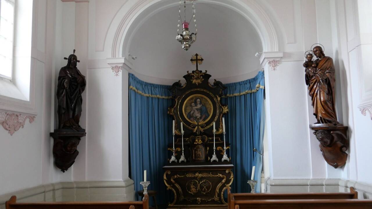 Blick in die Hauskapelle von Schloss Weitwörth.  