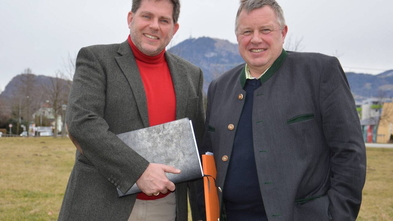 Die Wirtschaftsliste Salzburg (WLS) übt harsche Kritik am Wirtschaftsbund: Im Bild Landesgeschäftsführer Rudolf Pitterka (links) und Landesobmann Josef Fritzenwallner.  