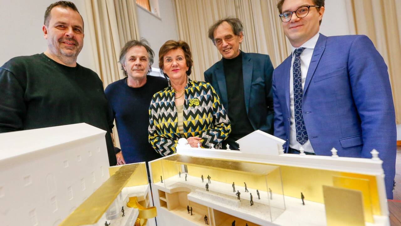 Sie stehen hinter den Plänen: Architekt Stefan Marte, von dem das Siegerprojekt stammt, Intendant Markus Hinterhäuser, Festspielpräsidentin Helga Rabl-Stadler, Juryvorsitzender Ernst Beneder und Festspiel-Finanzchef Lukas Crepaz.  