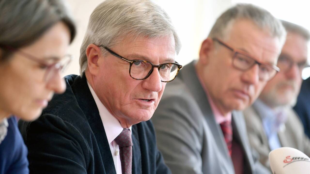 Bürgermeister Harald Preuner informierte am Montag – gemeinsam mit Sanitätsdirektorin Petra Juhasz und Michael Haybäck vom Amt für öffentliche Ordnung.  