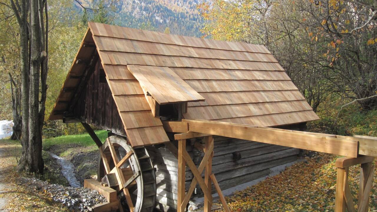 Wasserfaller-Mühle im Zederhauser Ortsteil Rothenwand. Wasserfaller-Mühle im Zederhauser Ortsteil Rothenwand.