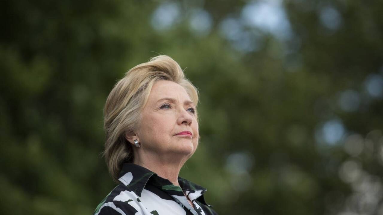 Mal distanziert und staatsmännisch, dann wieder privat und verletzlich: Hillary Clinton in ihrer eigenen Doku-Serie. Mal distanziert und staatsmännisch, dann wieder privat und verletzlich: Hillary Clinton in ihrer eigenen Doku-Serie.