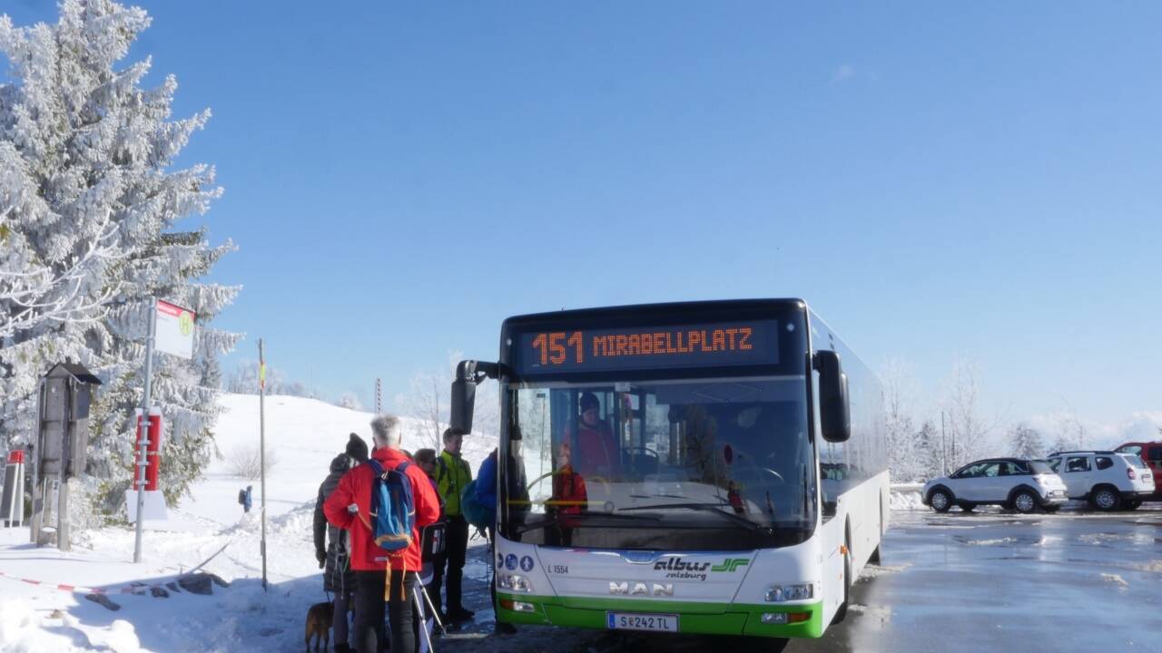 Vom Mirabellplatz auf den Gaisberg – alle 45 Minuten zum vergünstigten Preis. Der Bus hat zahlreiche Fans gewonnen.   Vom Mirabellplatz auf den Gaisberg – alle 45 Minuten zum vergünstigten Preis. Der Bus hat zahlreiche Fans gewonnen.