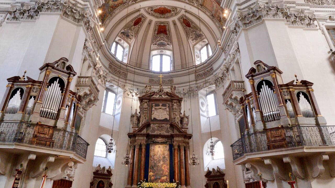 Gottesdienste aus dem Salzburger Dom werden täglich live ins Internet übertragen. 