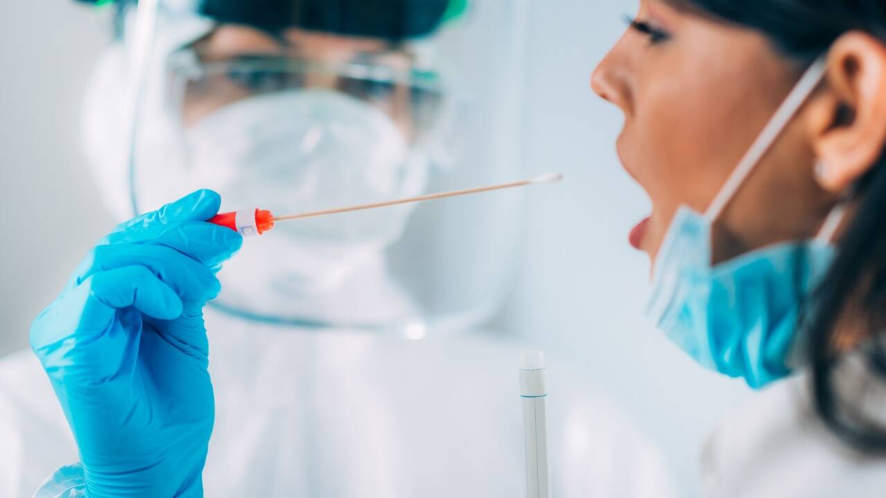 Statt der normalen Tests (im Bild) sollen bald Schnelltest zum Einsatz kommen. 