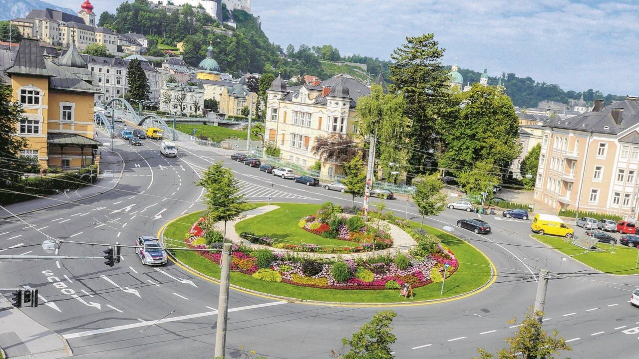 Für einen solchen Ausblick zahlen Käufer am Rehrl-Platz bis zu 16.000 Euro pro Quadratmeter.  