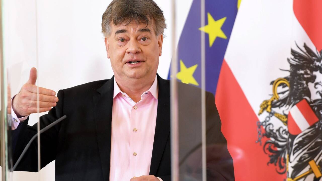 Wird es auch Kunst und Kultur hinter Plexiglas geben? Vizekanzler Werner Kogler gab am Freitag Auskunft. 