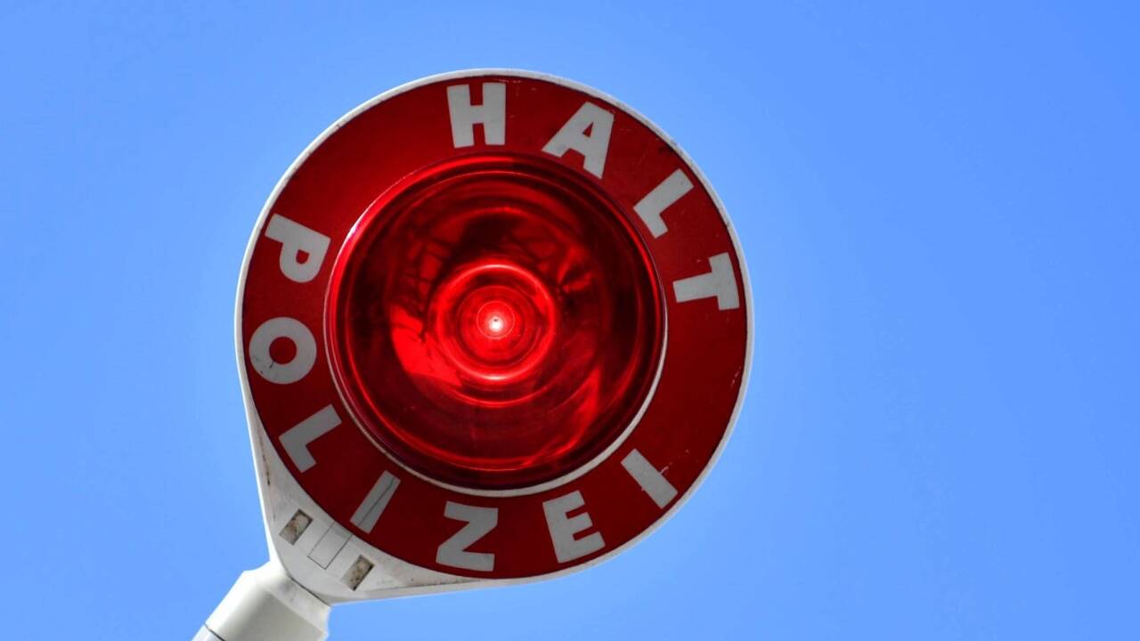 Die Polizei ertappte wieder einige besonders auffällige Verkehrssünder.  Die Polizei ertappte wieder einige besonders auffällige Verkehrssünder.
