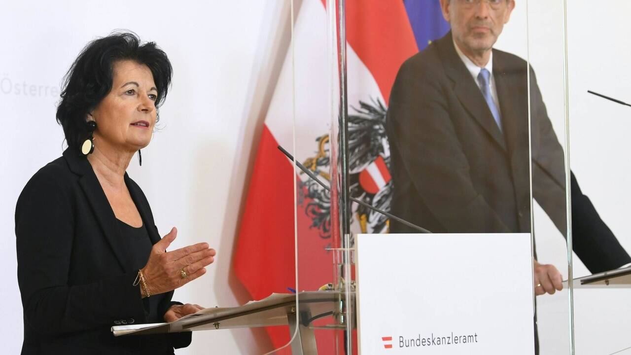 Bildungsminister Heinz Faßmann und die Bildungspsychologin Christiane Spiel von der Uni Wien bei der Pressekonferenz am Freitag. 