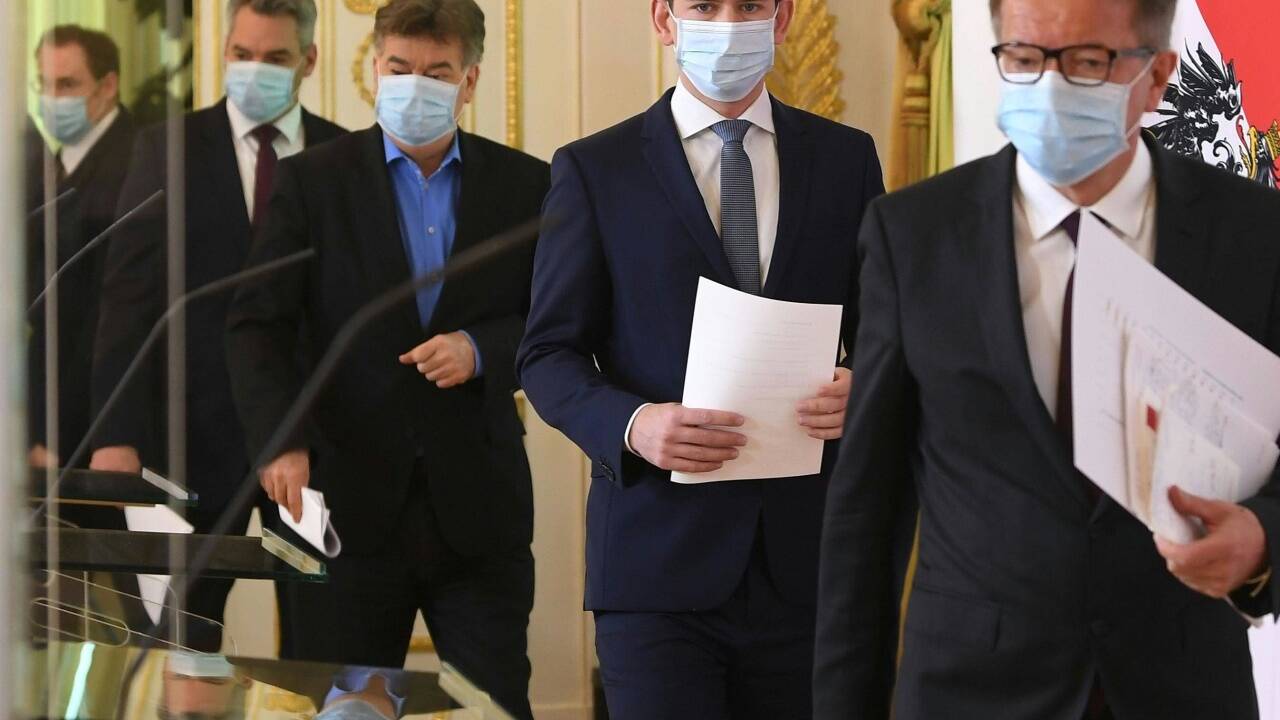 Gesundheitsminister Rudolf Anschober (Grüne), Bundeskanzler Sebastian Kurz (ÖVP), Vizekanzler Werner Kogler (Grüne), Innenminister Karl Nehammer (ÖVP). 