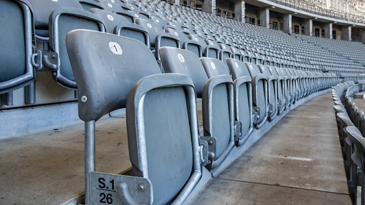 Fans gegen leere Ränge 