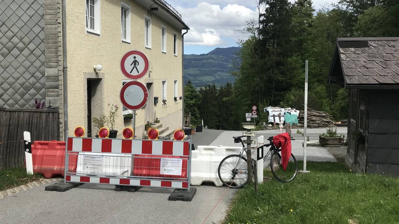 Eine kurze (Grenz-) Tour mit dem Fahrrad. Im Bild Bad Dürrnberg-Zill.  