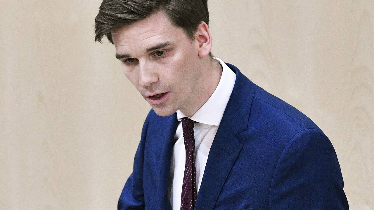 Neos-Abegordneter Douglas Hoyos. Neos-Abegordneter Douglas Hoyos.