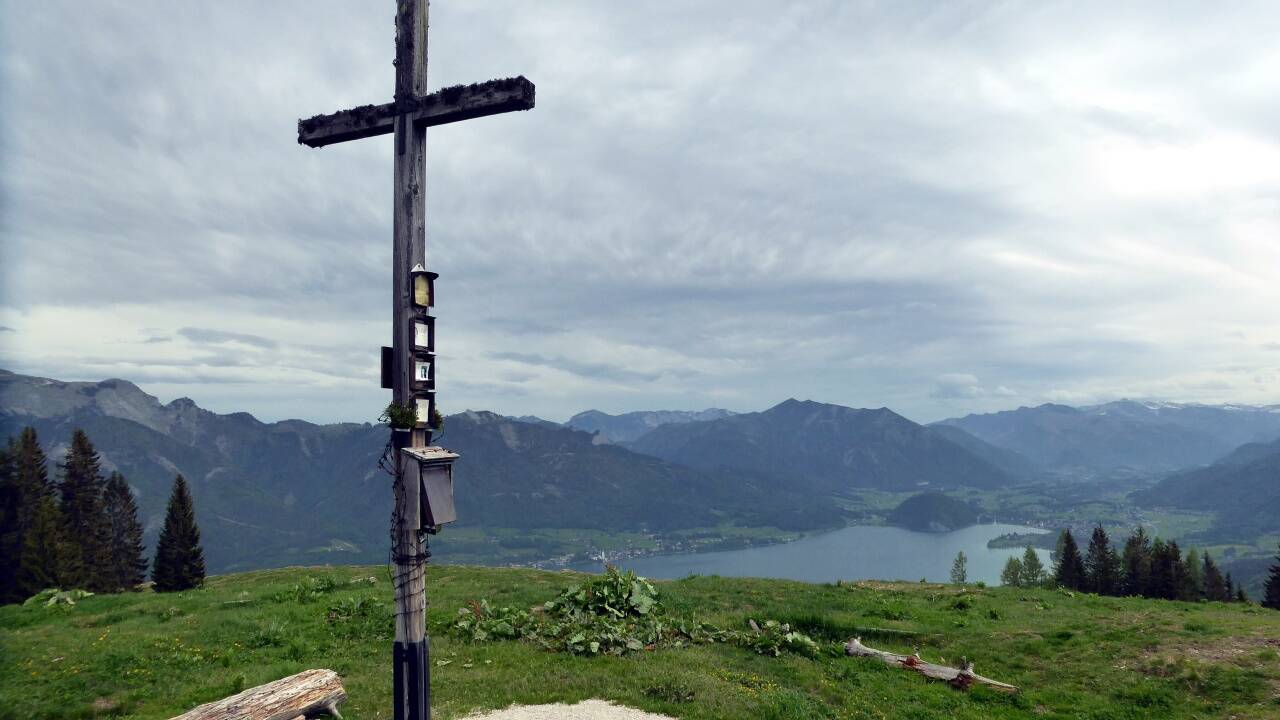 Am Breitenberg mit Blick auf den Wolfgangsee. 