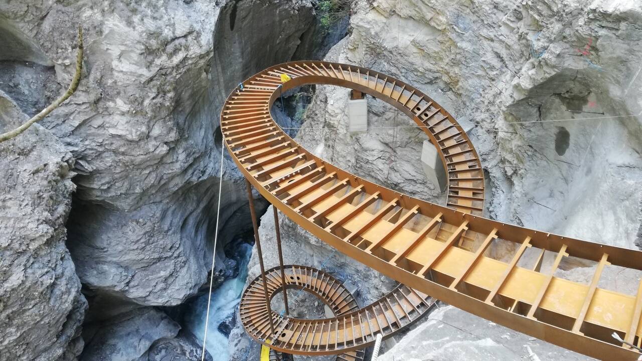 Die Helix-Treppe noch im Bau – ohne Geländer. 