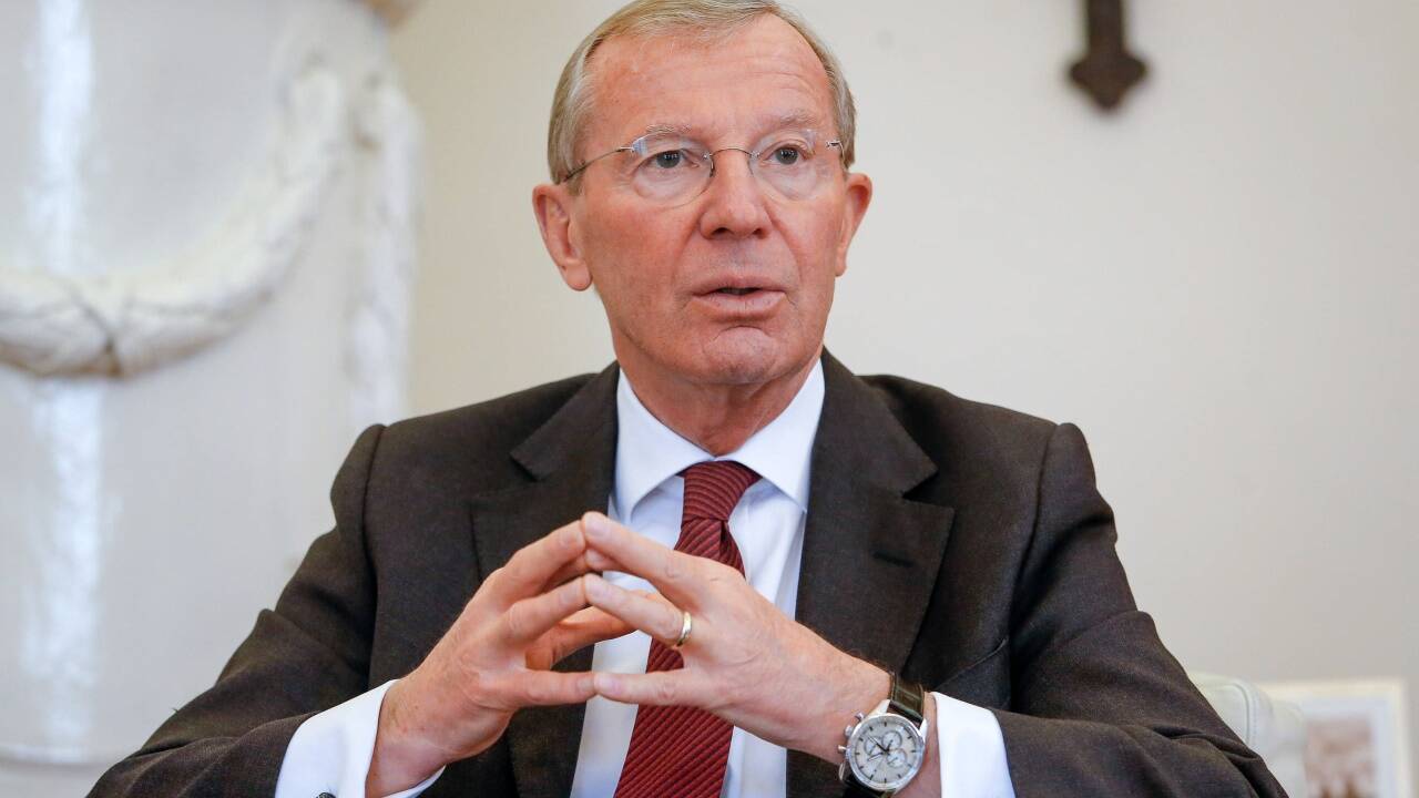 Landeshauptmann Wilfried Haslauer will auf Aufklärung setzen, sein Partei- und Amtskollege aus der Steiermark ist im Zweifelsfall für eine Impfpflicht.  