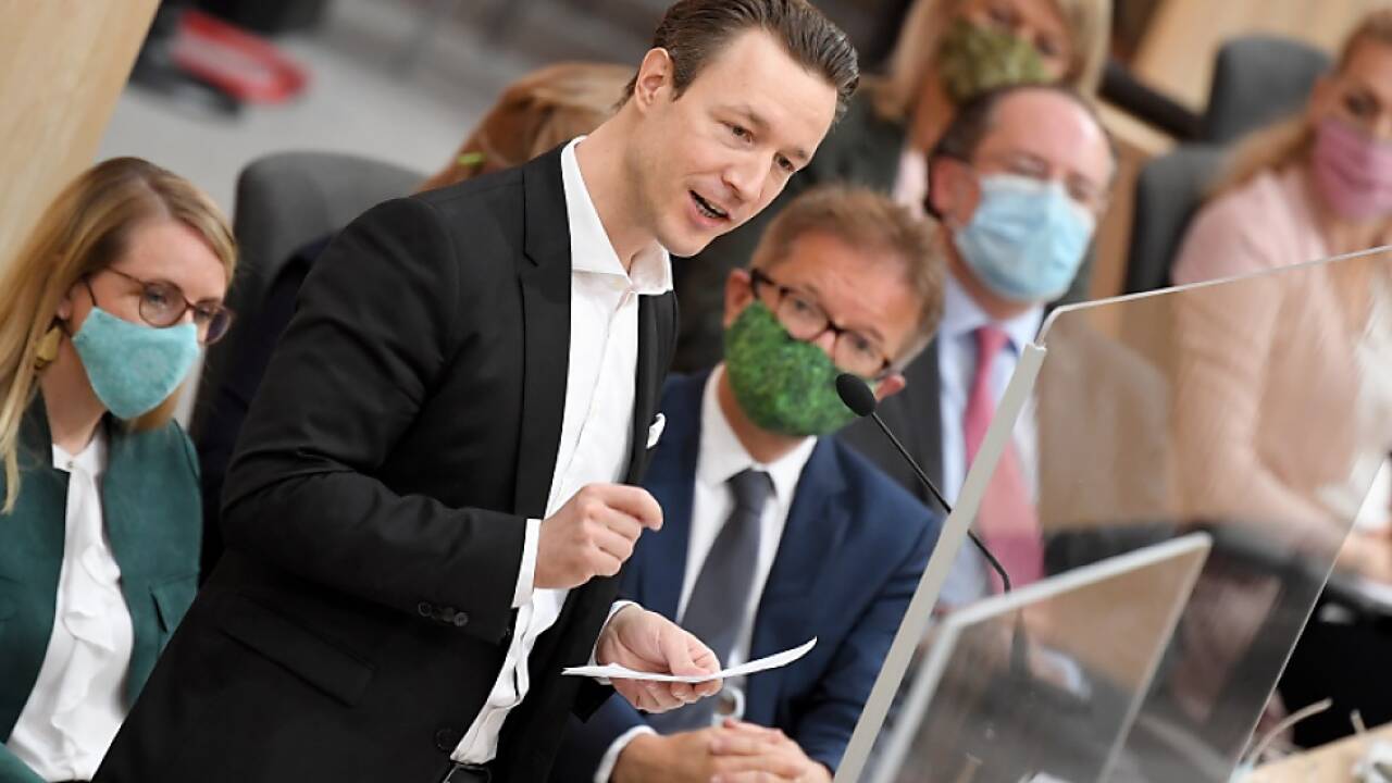 Der Finanzminister muss noch eine Nacht lang auf den Beschluss warten 