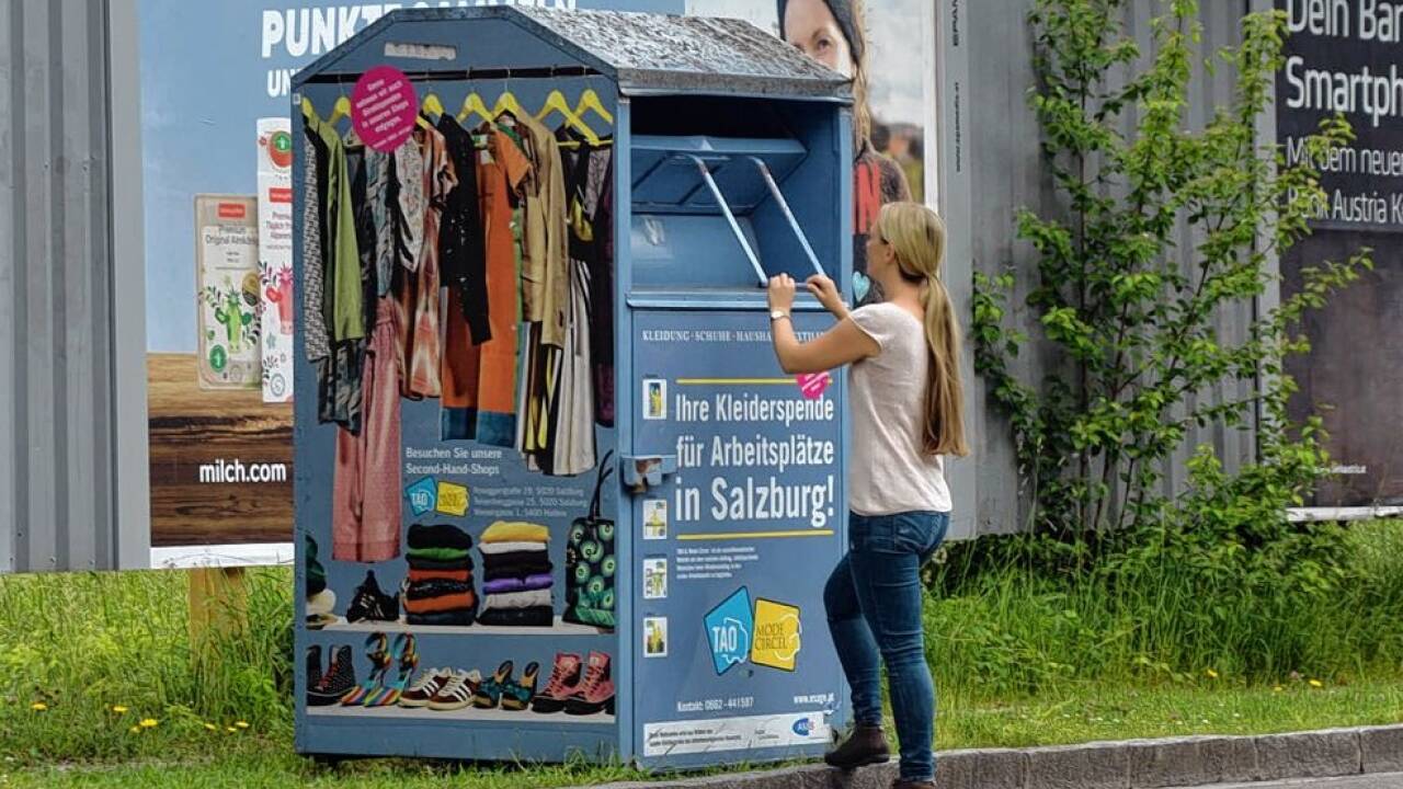 Die Salzburger haben in den vergangenen zwei Monaten ihre Kästen ausgemistet. Wer ausgemusterte Kleidung in Container lokaler sozioökonomischer Betriebe entsorgt, sichert Arbeitsplätze in der Region. 