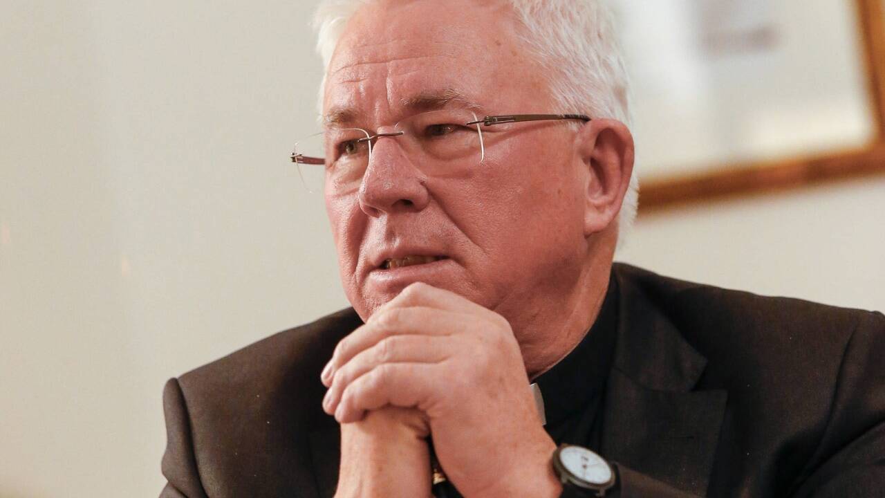 Der Erzbischof und der Mitarbeiter der Erzdiözese nahmen zusammen an einem Gottesdienst im Salzburger Dom teil.  