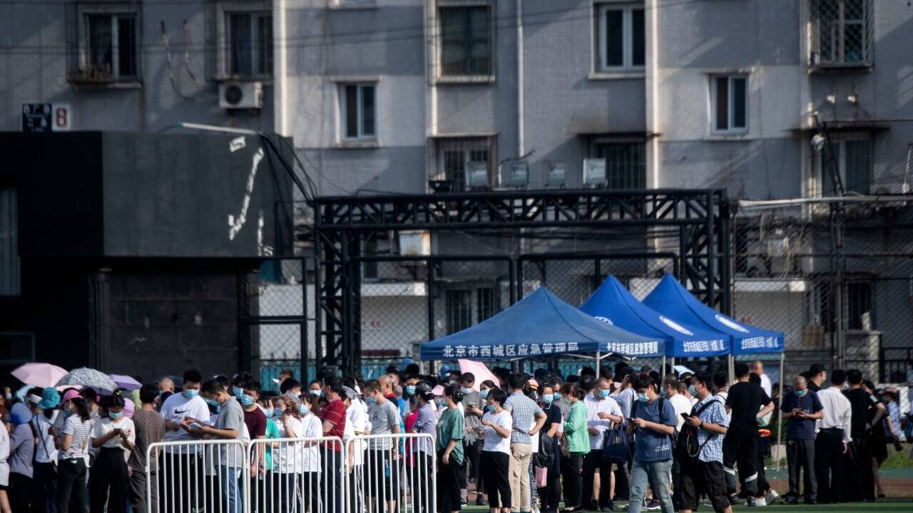 Massentests in Peking. 
