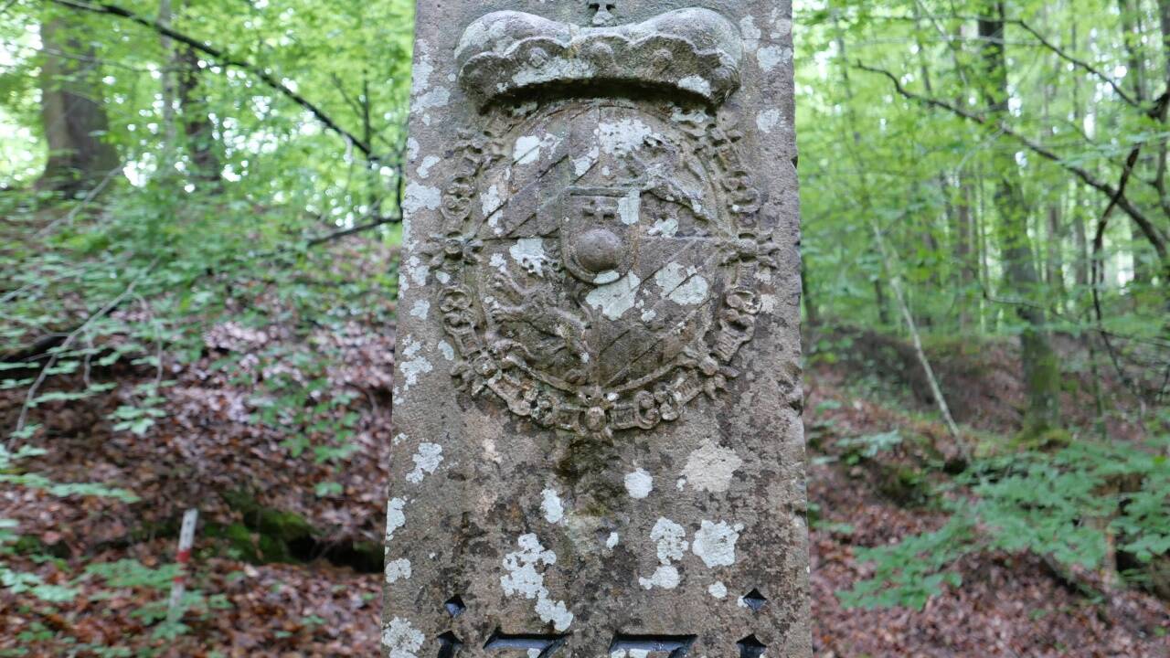 Die beeindruckende Zahl 1721 prangt auf dem Denkmal. Die beeindruckende Zahl 1721 prangt auf dem Denkmal.